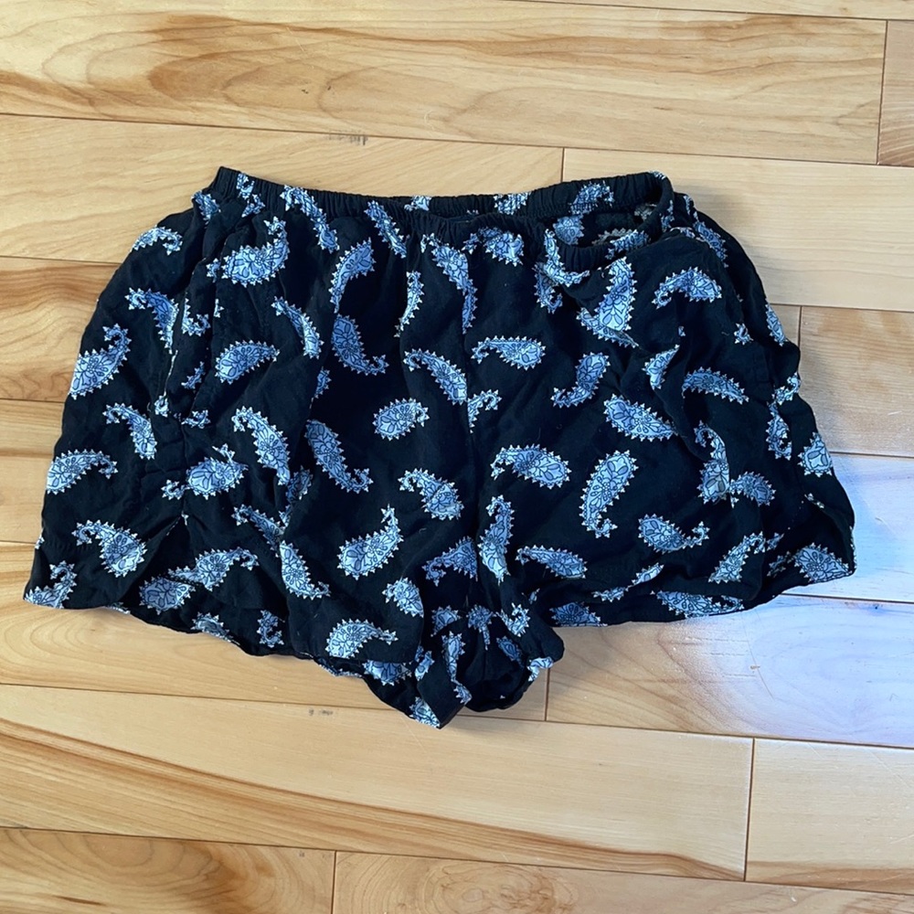 OS Brandy flowy shorts